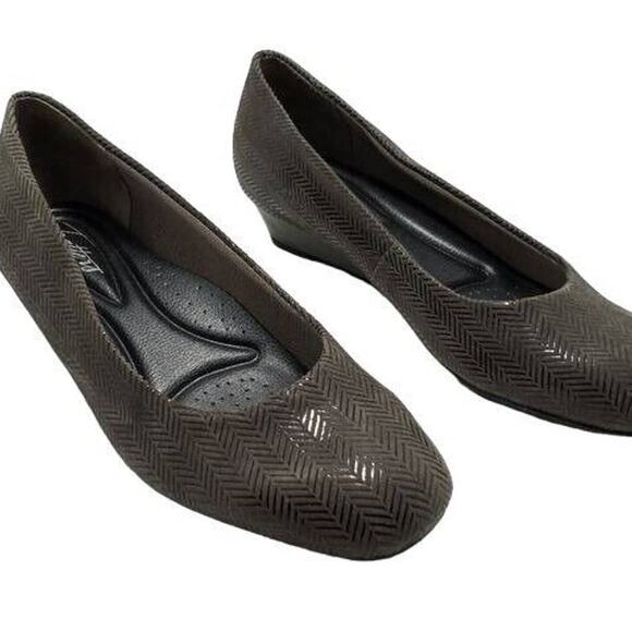 Trotters Lauren- Dark Grey Herringbone Suede Wedge 7.5W - Picture 3 of 9